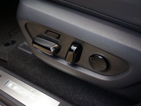 Used 2024 Lexus GX 550 image 25