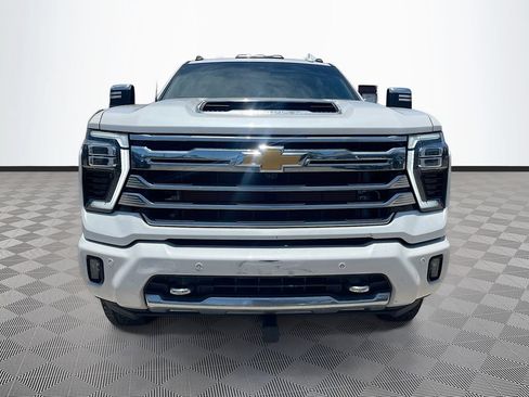 Used 2025 Chevrolet Silverado 3500 High Country w/ High Country Premium Package AWD/4WD image 2