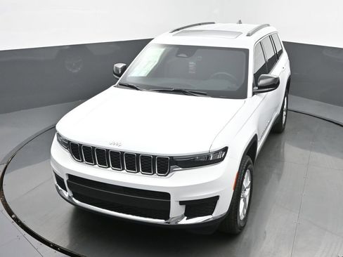 New 2025 Jeep Grand Cherokee L Laredo w/ Luxury Tech Group I image 40