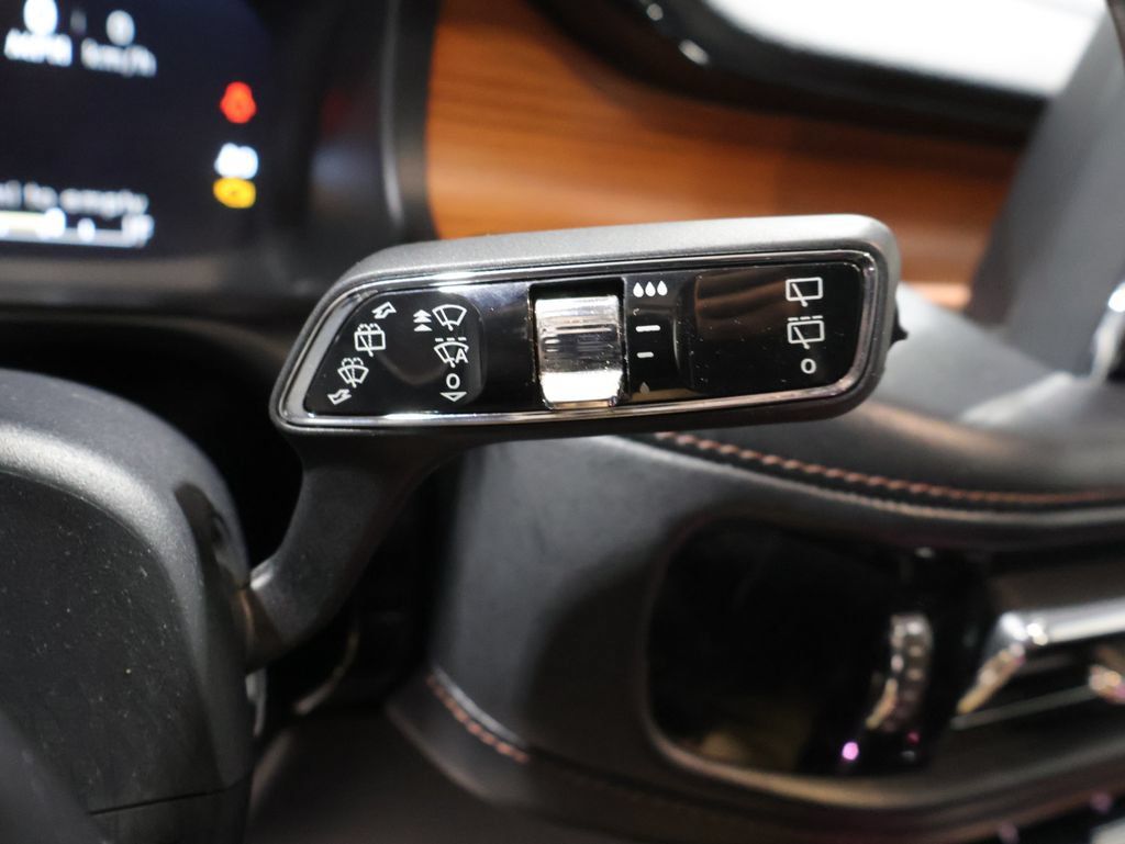 Used 2020 Lincoln Aviator Reserve w/ Equipment Group 202A AWD/4WD image 37
