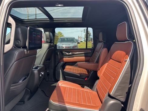 Certified 2023 GMC Yukon XL Denali Ultimate image 13