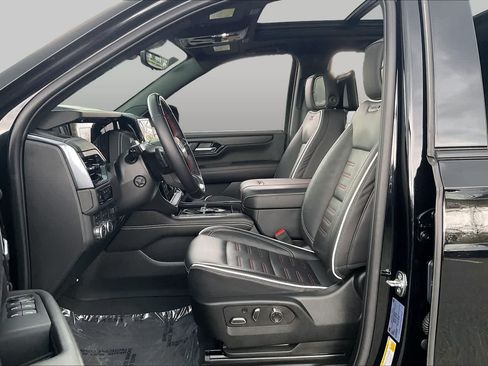 Used 2025 GMC Yukon AT4 Ultimate w/ LPO, Floor Liner Package AWD/4WD image 7