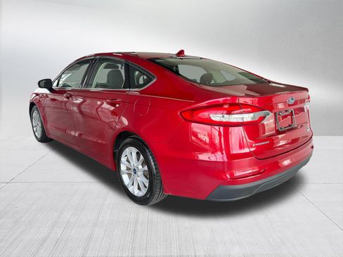 Used 2020 Ford Fusion SE FWD image 6