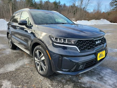 Used 2023 Kia Sorento EX image 3