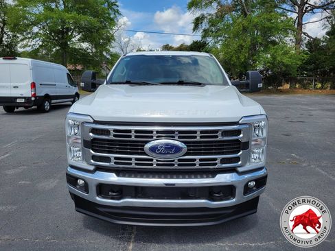 Used 2024 Ford F350 XLT AWD/4WD image 9