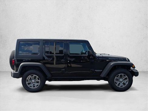 Used 2017 Jeep Wrangler Unlimited Rubicon w/ Connectivity Group image 4