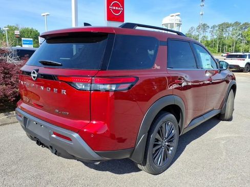 New 2026 Nissan Pathfinder SL AWD/4WD image 3