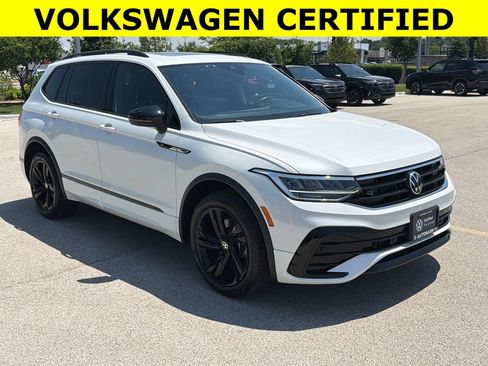 Certified 2023 Volkswagen Tiguan SE R-Line AWD/4WD image 1