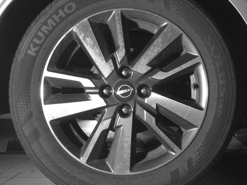 Used 2025 Nissan Versa SV image 15