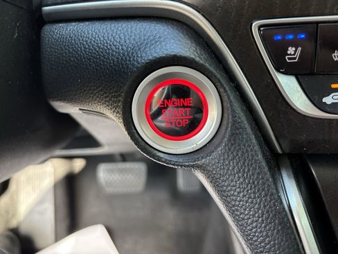Used 2021 Honda Accord Touring image 28