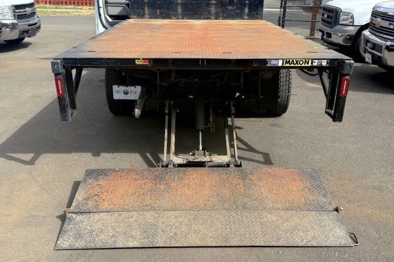 Used 2021 Ford F550 4x4 Regular Cab Super Duty image 4