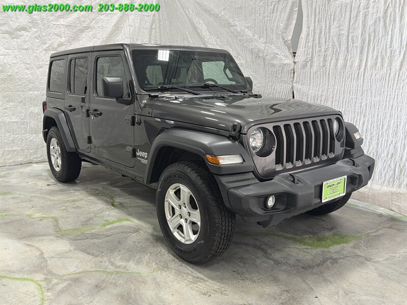 Used 2019 Jeep Wrangler Unlimited Sport S AWD/4WD image 2
