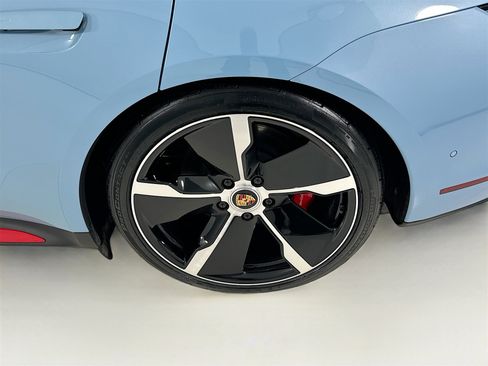 Used 2020 Porsche Taycan 4S image 34
