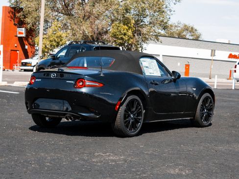 New 2026 MAZDA MX-5 Miata Club w/ Interior Package RWD image 4