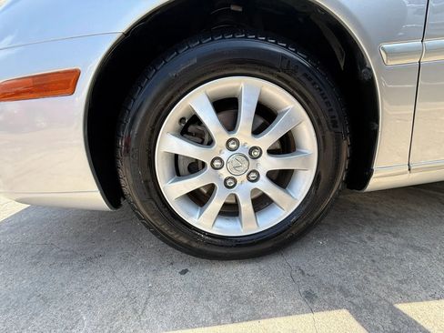 Used 2004 Lexus ES 330 FWD image 26