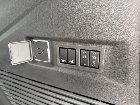 New 2026 Chevrolet Tahoe High Country image 14