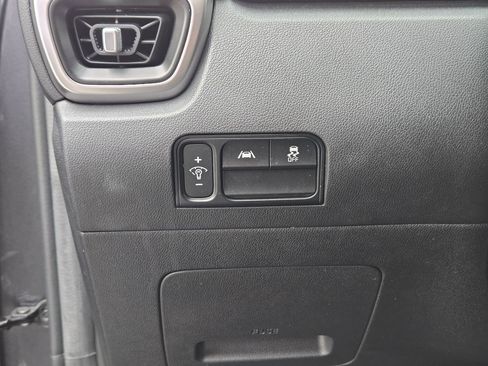 Used 2021 Kia Sorento LX image 18