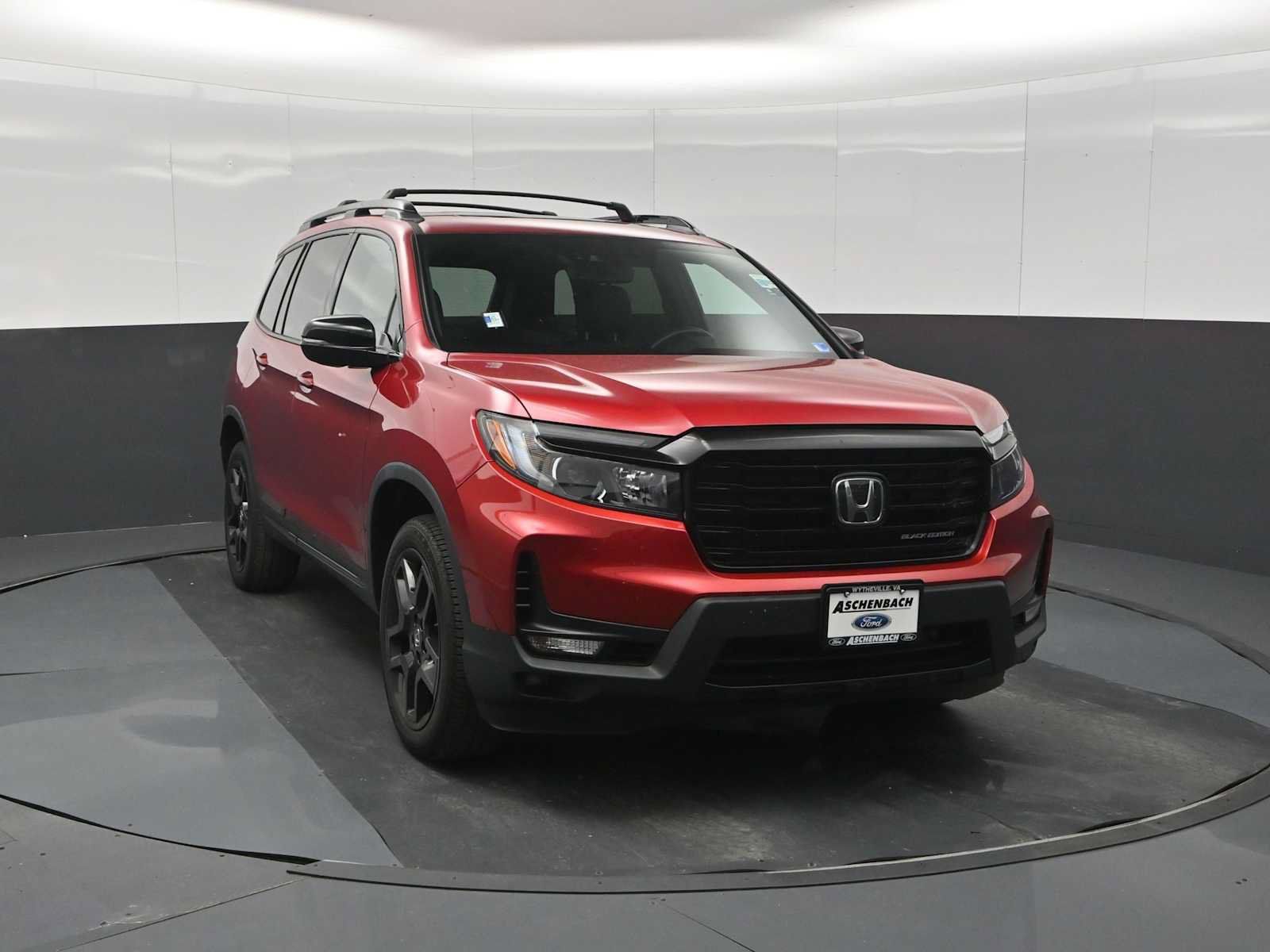 Used 2024 Honda Passport Black Edition image 2