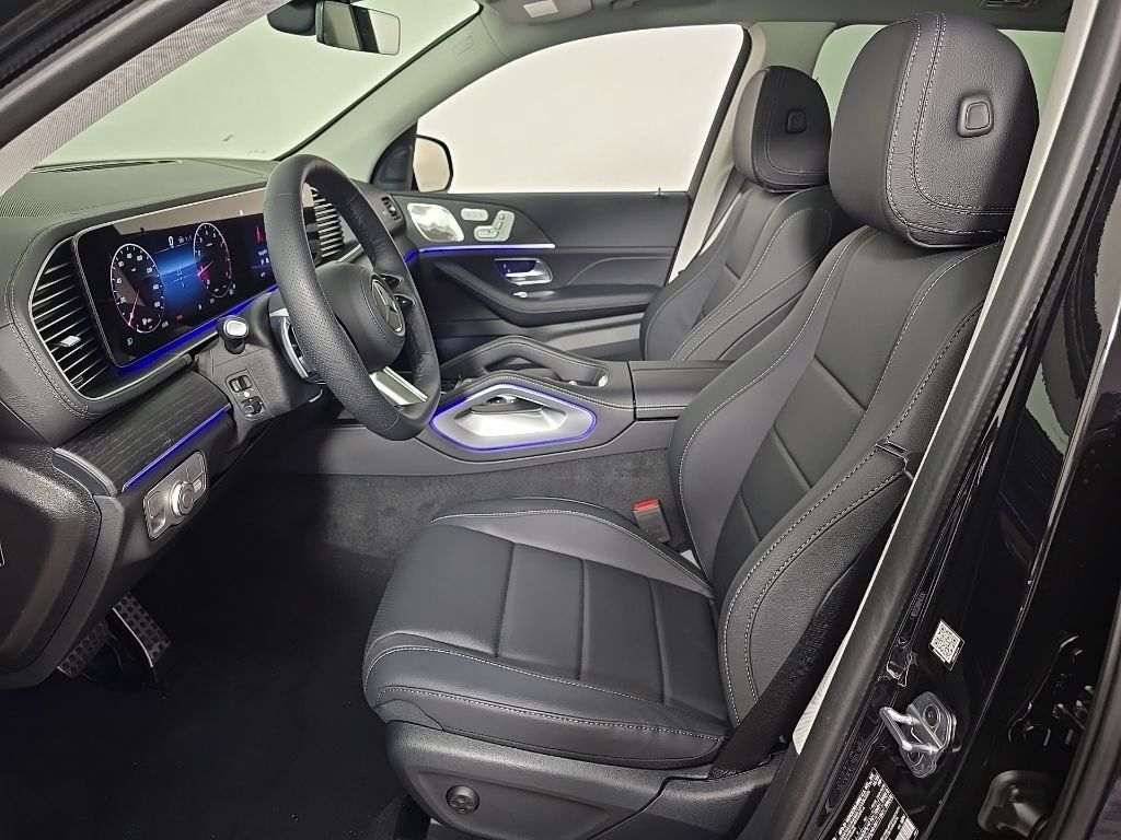 Used 2026 Mercedes-Benz GLS 450 4MATIC image 5