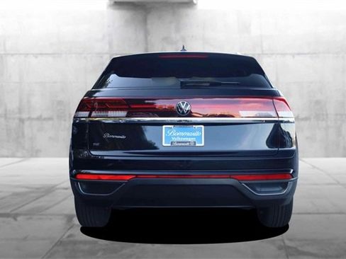 New 2026 Volkswagen Atlas Cross Sport SE image 6