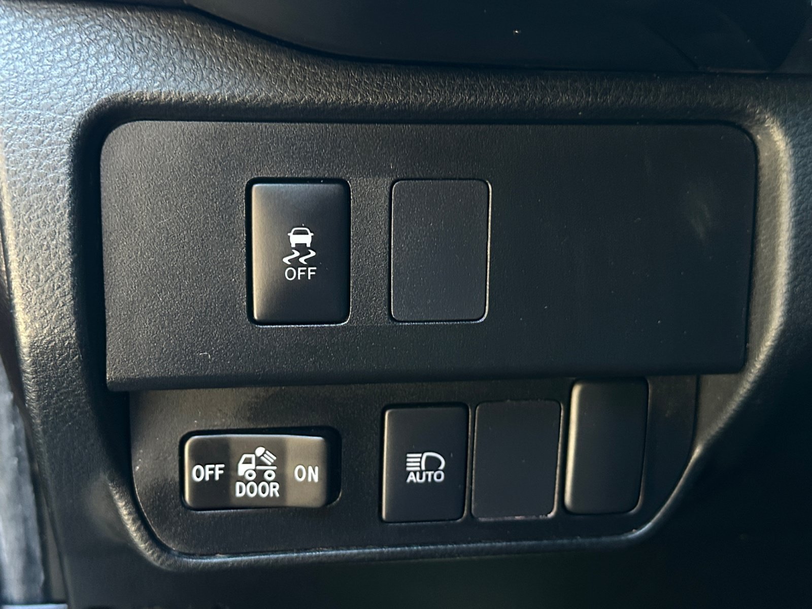 Used 2022 Toyota Tacoma SR w/ SR Convenience Package RWD image 28