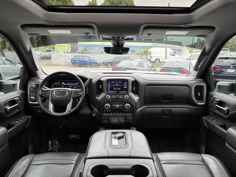 Used 2020 GMC Sierra 2500 Denali w/ Denali Ultimate Package AWD/4WD image 17