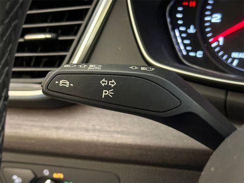 Used 2024 Audi Q5 2.0T Premium w/ Convenience Package image 26