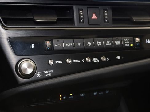 Used 2024 Lexus ES 300h F Sport w/ Accessory Package (Z2) image 32