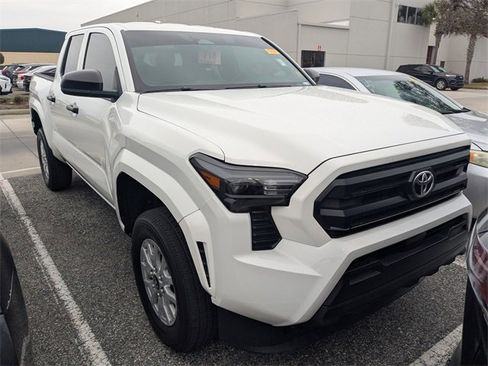 Used 2024 Toyota Tacoma SR image 1