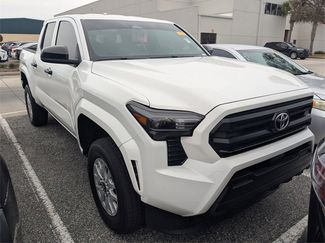 Used 2024 Toyota Tacoma SR video 1