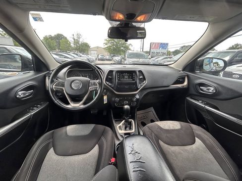 Used 2014 Jeep Cherokee Latitude FWD image 13