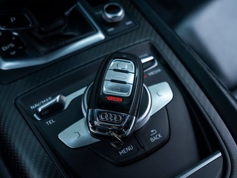 Used 2017 Audi R8 V10 AWD/4WD image 23