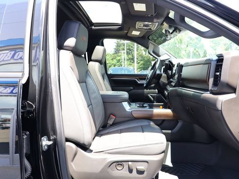 Used 2024 Chevrolet Silverado 2500 High Country w/ High Country Premium Package AWD/4WD image 46