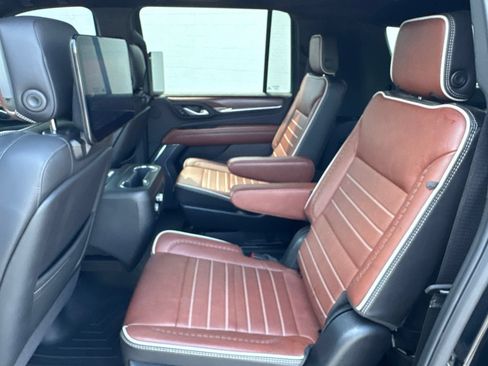Used 2024 GMC Yukon XL Denali Ultimate AWD/4WD image 18