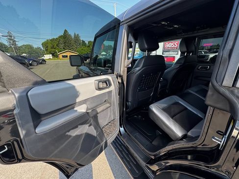 Used 2023 Ford Bronco Big Bend w/ Sasquatch Package AWD/4WD image 38