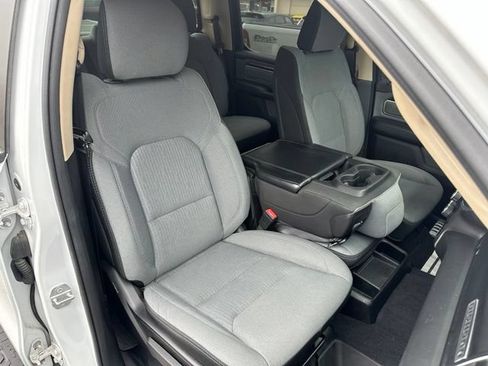 Used 2019 RAM 1500 Big Horn AWD/4WD image 11