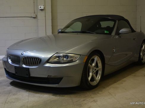 Used 2006 BMW Z4 3.0si image 6