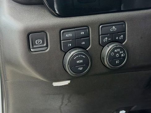 Used 2023 Chevrolet Silverado 1500 RST w/ Z71 Off-Road Package AWD/4WD image 12