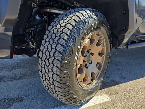 Used 2026 Toyota Tacoma Trailhunter image 31