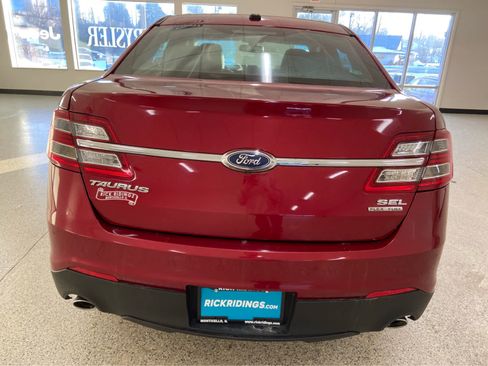 Used 2018 Ford Taurus SEL w/ Equipment Group 201A image 8