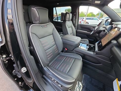 New 2026 GMC Yukon AT4 Ultimate AWD/4WD image 19