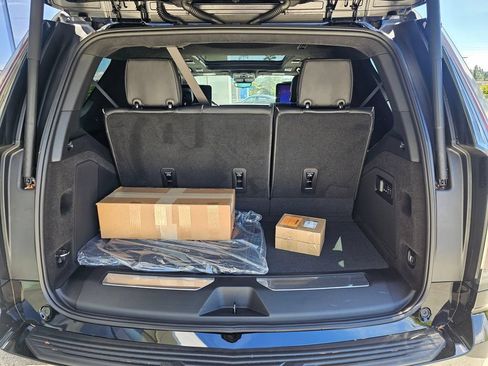 New 2026 Cadillac Escalade Platinum Sport w/ LPO, ONYX Package AWD/4WD image 14