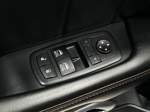 Used 2016 Dodge Challenger R/T Scat Pack RWD image 16