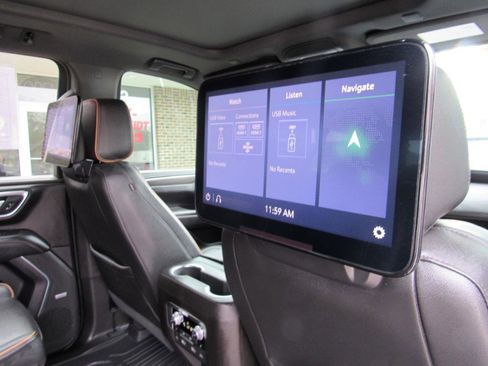 Used 2021 GMC Yukon XL AT4 w/ AT4 Premium Package image 39