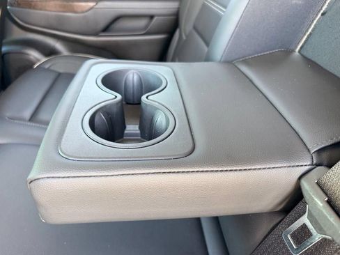 Used 2021 GMC Acadia Denali w/ Denali Technology Package FWD image 13