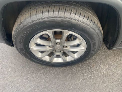 Used 2015 Jeep Grand Cherokee Limited image 30