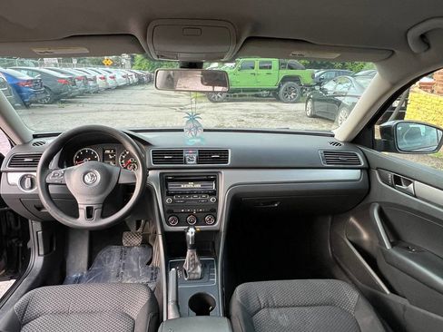 Used 2014 Volkswagen Passat 1.8T S FWD image 24