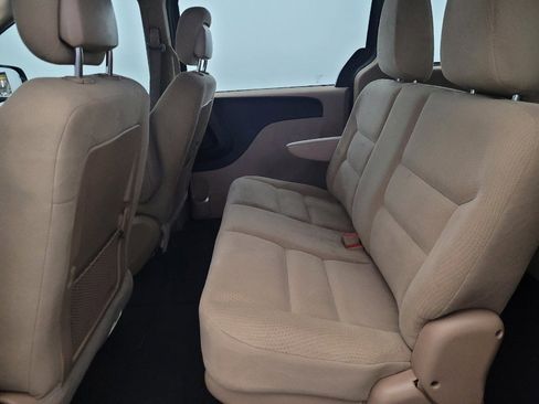 Used 2015 Dodge Grand Caravan American Value Package image 18