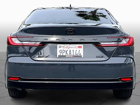 Used 2025 Toyota Camry XLE image 4