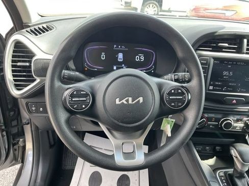 Used 2023 Kia Soul LX FWD image 14